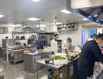 成都学校食堂厨具香蕉视频91下载设备生产厂家告诉你选择商用厨具的注意事项